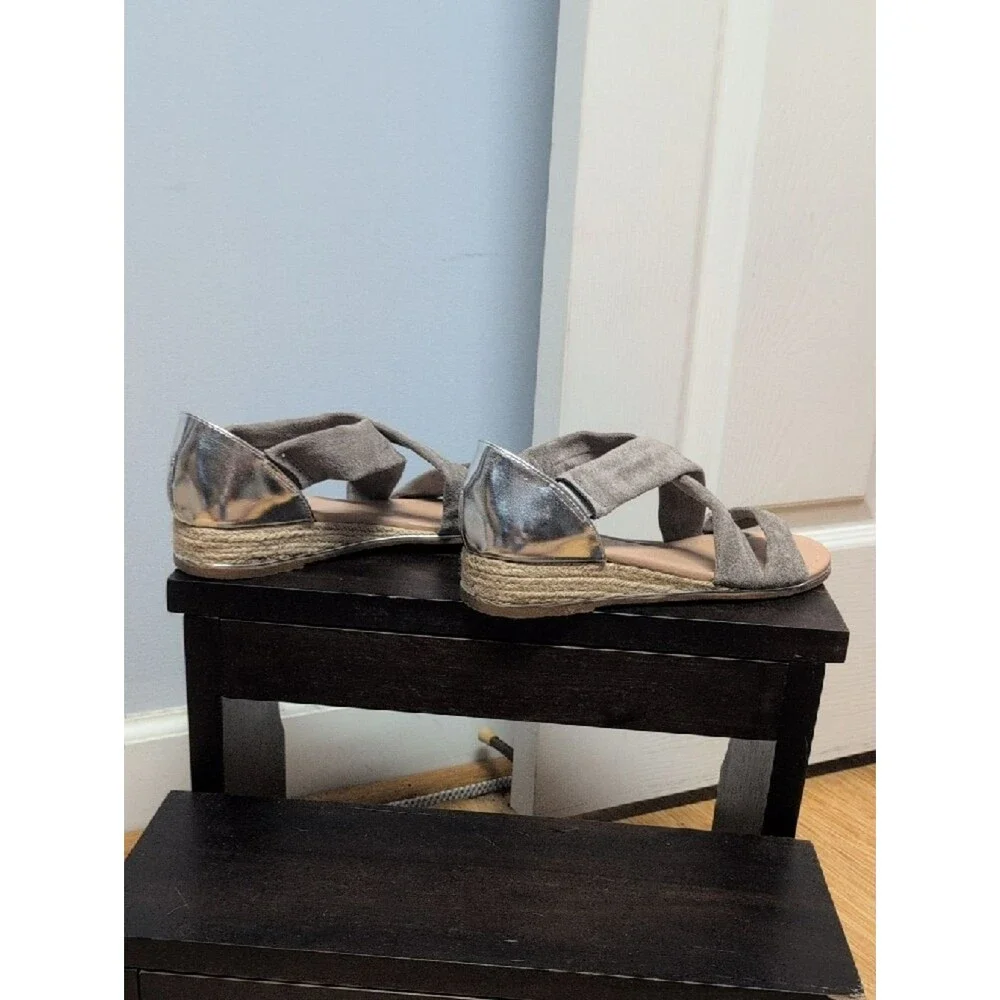 Vintage Havana Pia Gray and Silver Crisscross Espadrille Sandals Size 8 NEW